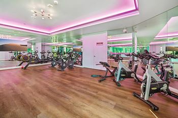 Studio: flex-use training space with e-training options